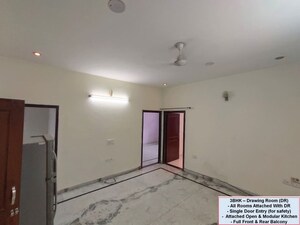 Room in 5 BHK Independent House at Palam Vihar – for Sale
