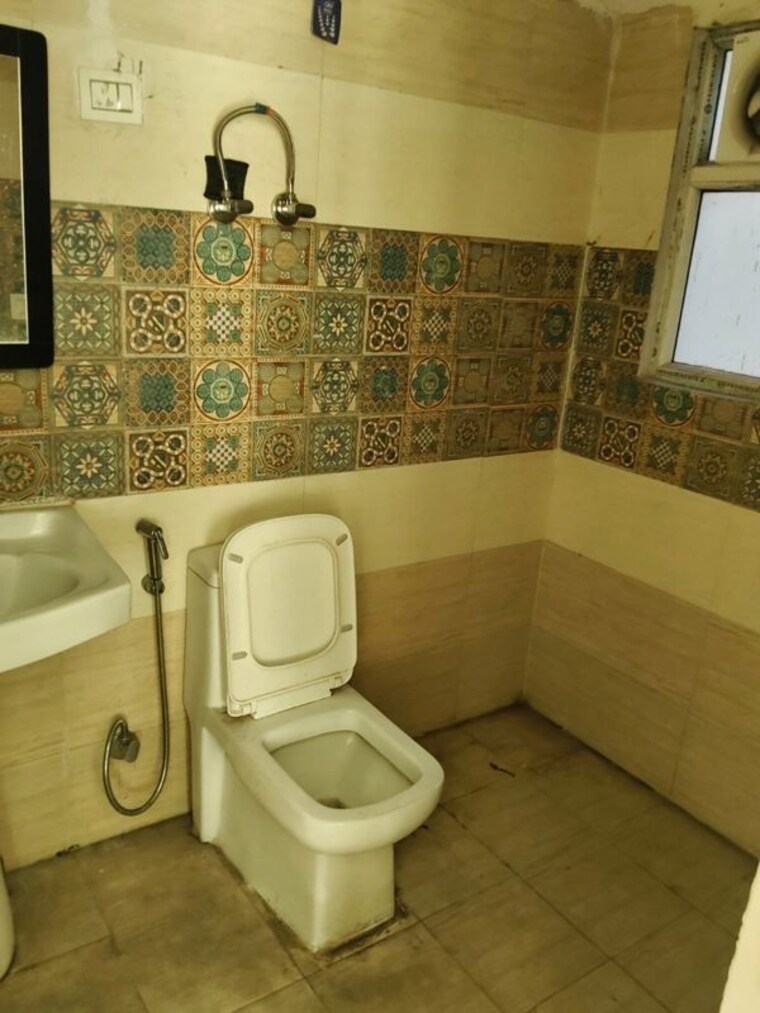 Bathroom, migsun-vilaasa 4 Bedroom 2740 Sq.Ft. Apartment In Eta Ii Greater Noida Greater Noida 10664733