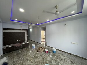 Room in 3 BHK Apartment at Vailal – for Rent