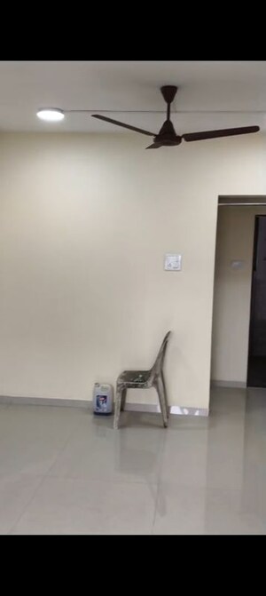 Furnished Amenities in 1 BHK Apartment at Ashish CHS Vile Parle West, Vile Parle West – for Rent
