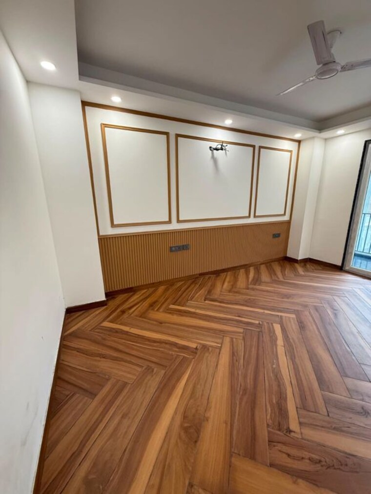 Bedroom, sector 23 4 Bedroom 342 Sq.Yd. Builder Floor In Sector 23 Gurgaon 10664753