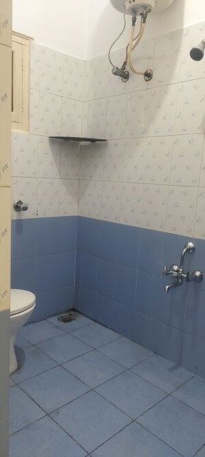 Bathroom in 2 BHK Builder Floor at Jeevan Bima Nagar – for Rent