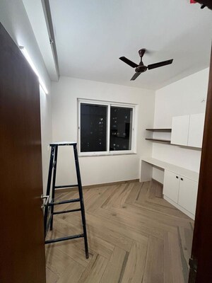 Bathroom in 3.5 BHK Apartment at Prestige Fairfield, Rmv 2nd Stage – for Rent