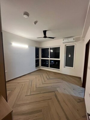 Bedroom in 3.5 BHK Apartment at Prestige Fairfield, Rmv 2nd Stage – for Rent
