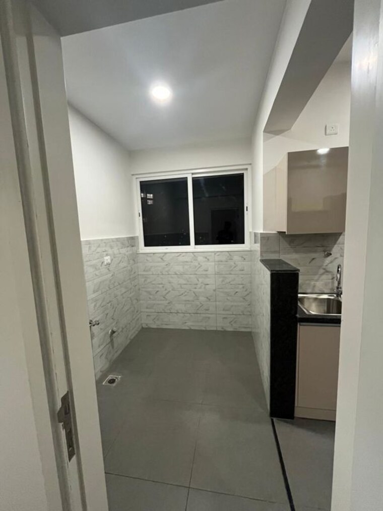 Bathroom, prestige-fairfield 3.5 Bedroom 2231 Sq.Ft. Apartment In Rmv 2nd Stage Bangalore 10664759