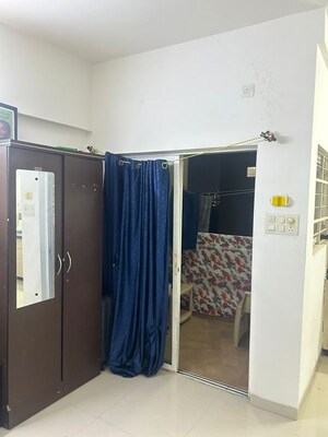 Bedroom in Studio Apartment at Amanora Metro Tower, Hadapsar – for Rent