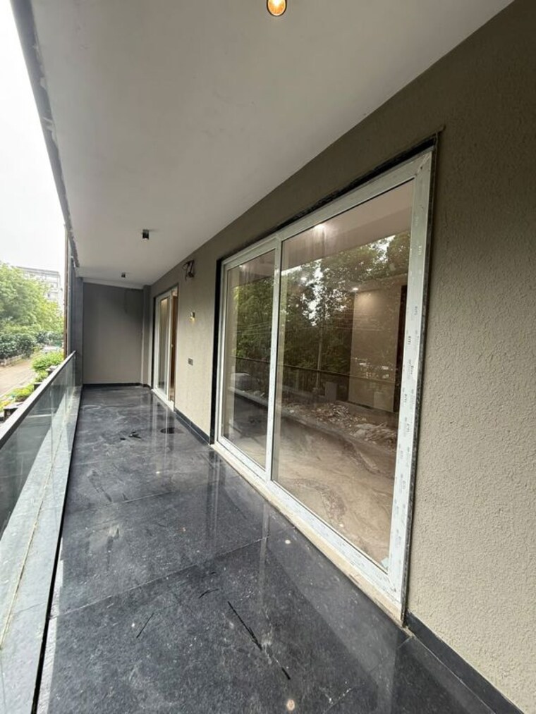 Balcony, sector 15 4 Bedroom 263 Sq.Yd. Builder Floor In Sector 15 Gurgaon 10664793