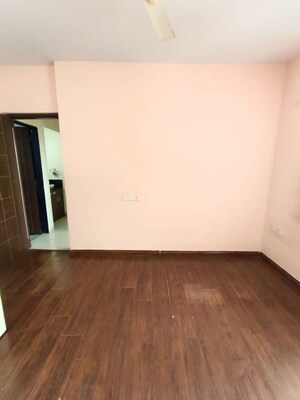 Room in 2 BHK Apartment at Essen Aishwaryam Comfort Phase-I, Akurdi – for Rent