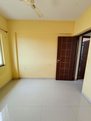 Room in 2 BHK Apartment at Essen Aishwaryam Comfort Phase-I, Akurdi – for Rent