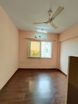 Room in 2 BHK Apartment at Essen Aishwaryam Comfort Phase-I, Akurdi – for Rent
