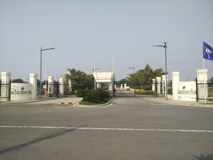  Plot For Sale in DLF Alameda, Sector 73