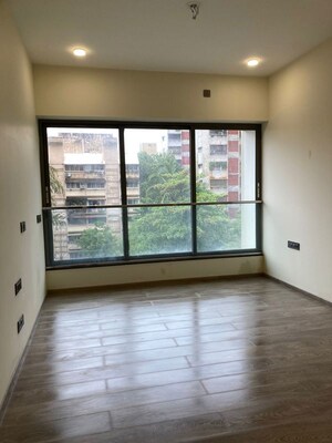 Room in 2 BHK Apartment at Sheth 72 West, Andheri West – for Rent