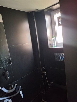Furnished Amenities in 1.5 BHK Apartment at Patel Apartment, Worli – for Rent
