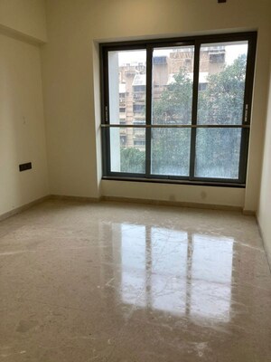 Room in 2 BHK Apartment at Sheth 72 West, Andheri West – for Rent