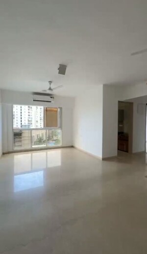 Room in 3 BHK Apartment at Platinum Life, Andheri West – for Sale