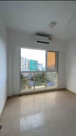 Room in 3 BHK Apartment at Platinum Life, Andheri West – for Sale