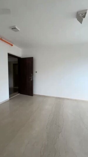 Room in 3 BHK Apartment at Platinum Life, Andheri West – for Sale