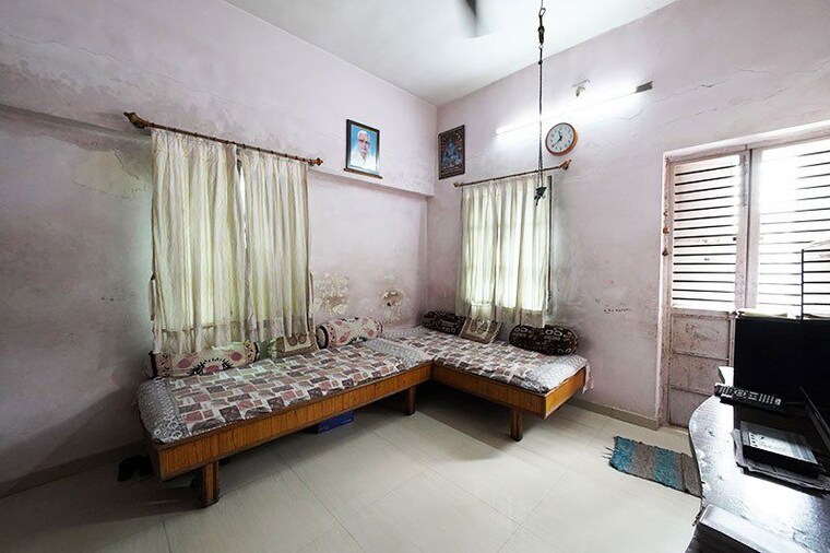 Living Room, bapunagar 3 Bedroom 218 Sq.Yd. Apartment In Bapunagar Ahmedabad 10664911