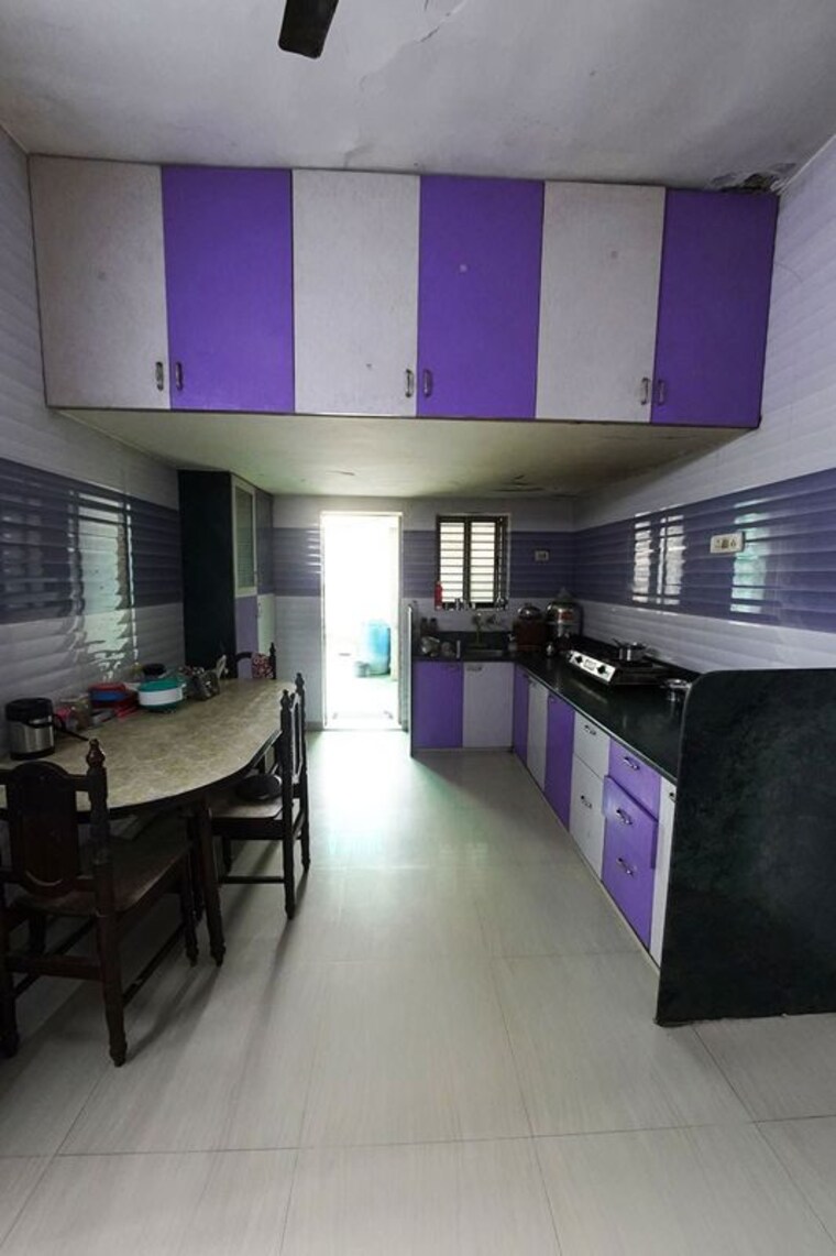 Kitchen, bapunagar 3 Bedroom 218 Sq.Yd. Apartment In Bapunagar Ahmedabad 10664911