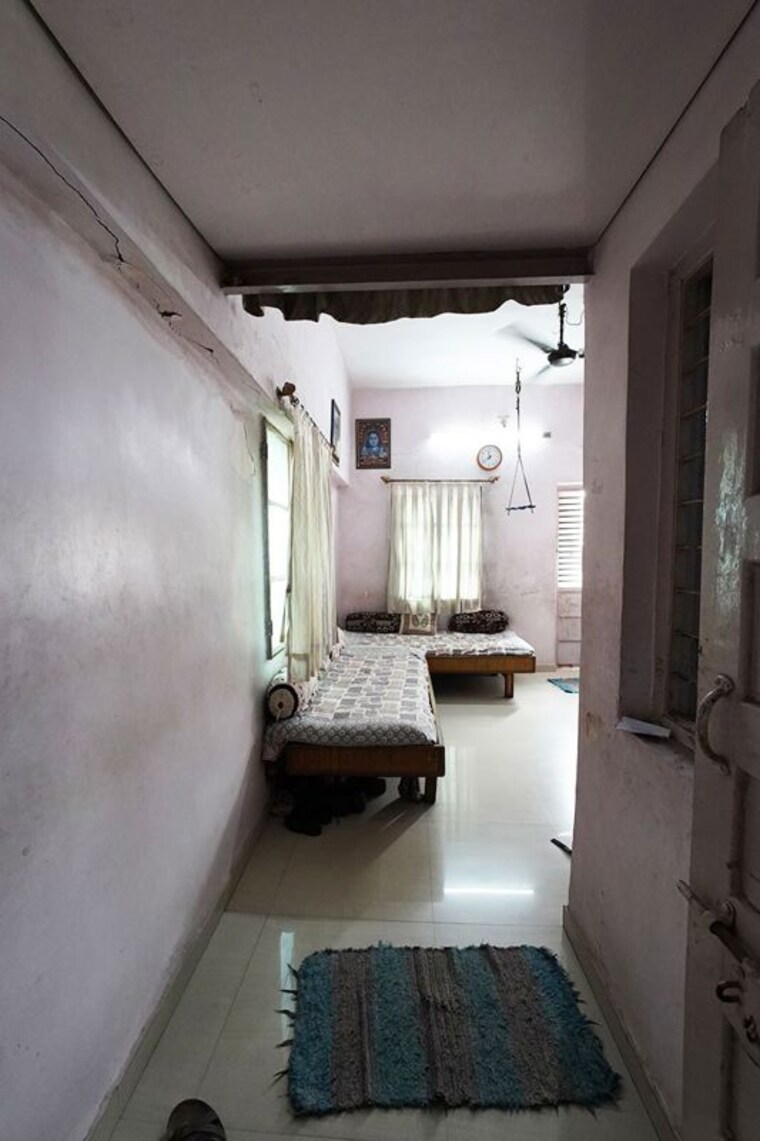 Living Room, bapunagar 3 Bedroom 218 Sq.Yd. Apartment In Bapunagar Ahmedabad 10664911