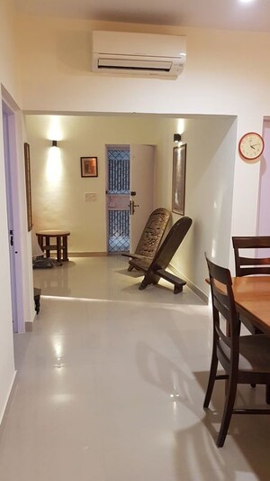 Team Area in 3 BHK Apartment at Vasant Kunj – for Rent