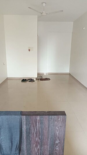 Room in 3 BHK Apartment at Fortune Estates, Hadapsar – for Sale