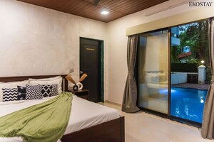 Bedroom in 5 BHK Villa at Old Mumbai - Pune Highway – for Sale