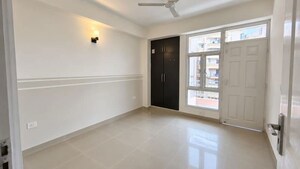 Room in 2 BHK Apartment at Supertech Cape Town, Sector 74 – for Sale