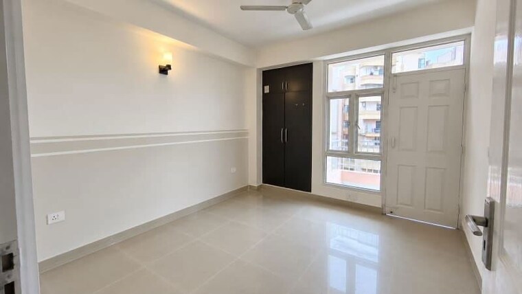 Room, supertech-cape-town 2 Bedroom 930 Sq.Ft. Apartment In Sector 74 Noida 10664891