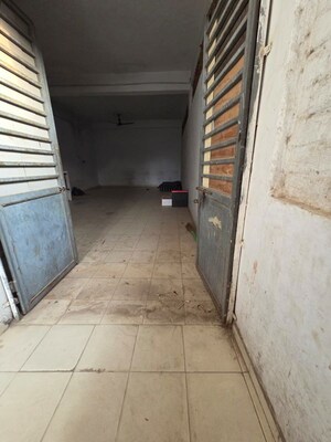  Warehouse For Rent in Ghatlodia