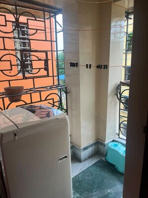 Furnished Amenities in 2 BHK Builder Floor at Metropolitan – for Rent