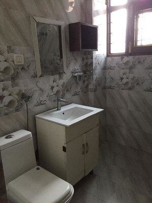 Bathroom in 2 BHK Apartment at Sector 63 – for Rent