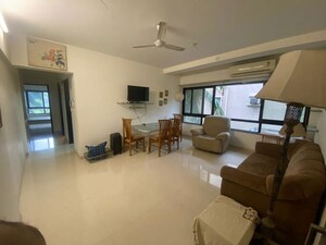 2 BHK Apartment For Sale in Khar West