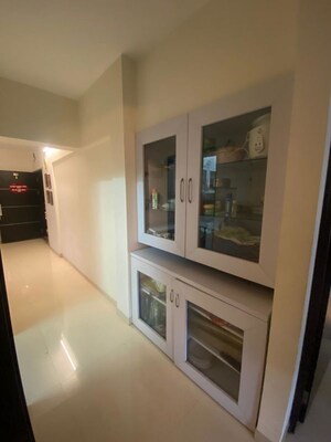 Room in 2 BHK Apartment at Khar West – for Sale
