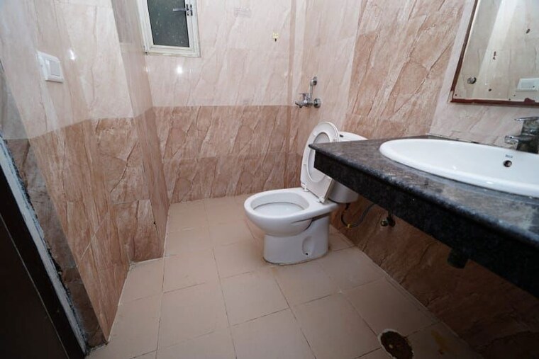 Bathroom, nimbus-the-hyde-park 3 Bedroom 1320 Sq.Ft. Apartment In Sector 78 Noida 10664940