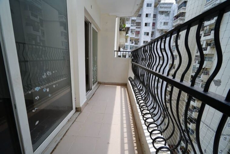 Balcony, nimbus-the-hyde-park 3 Bedroom 1320 Sq.Ft. Apartment In Sector 78 Noida 10664940