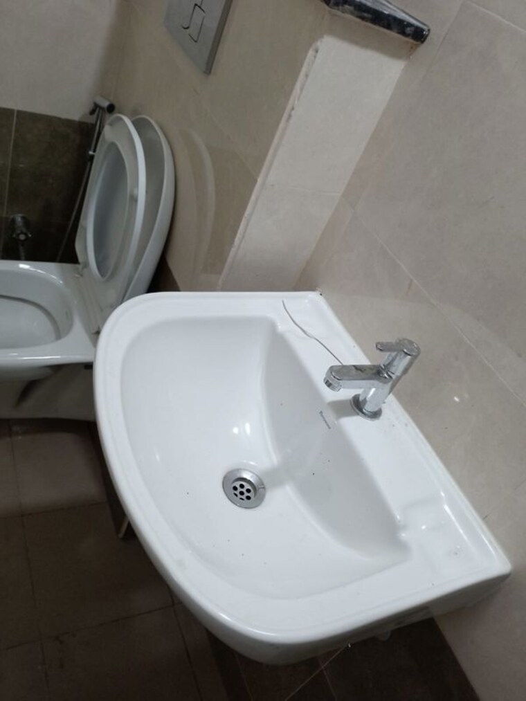 Bathroom, mahindra-happinest-tathawade-phase-1 2 Bedroom 620 Sq.Ft. Apartment In Tathawade Pune 10664908