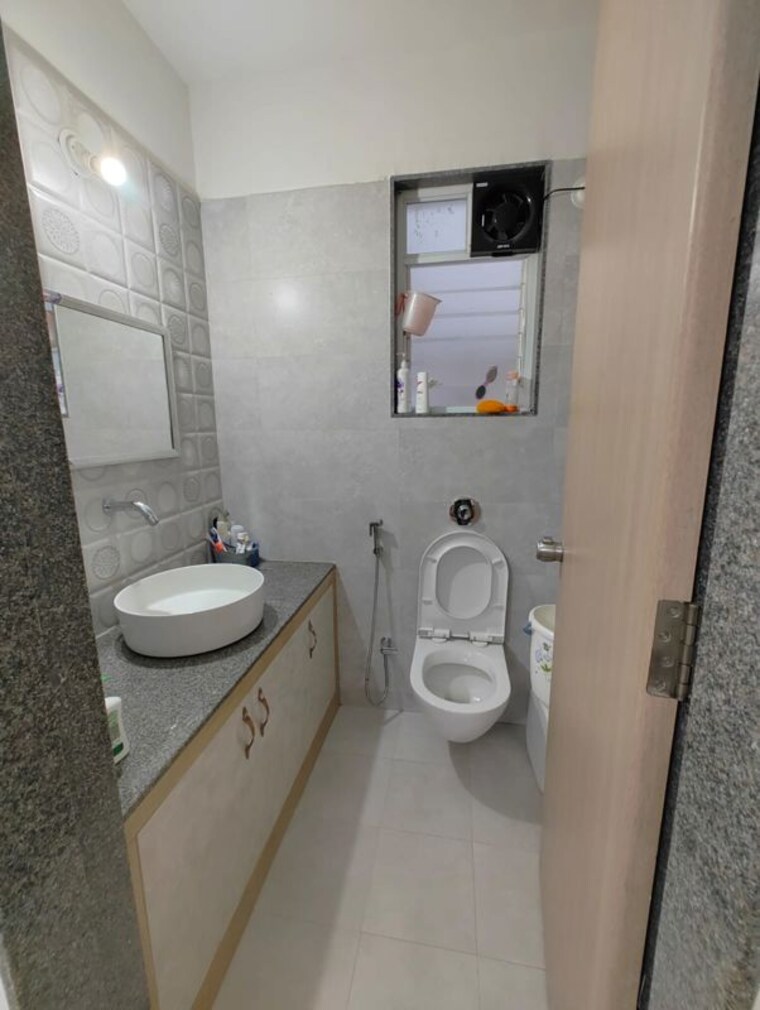 Bathroom, v-top-valonia 2 Bedroom 780 Sq.Ft. Apartment In Punawale Pune 10665025