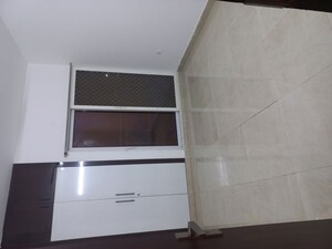 Furnished Amenities in 3 BHK Apartment at Elite Golf Green, Sector 79 – for Rent