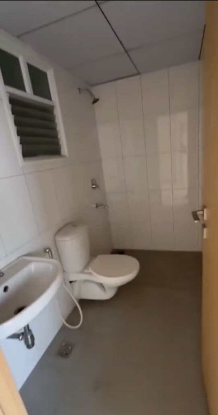 Bathroom, godrej-royale-woods 2 Bedroom 956 Sq.Ft. Apartment In Devanahalli Bangalore 10665050