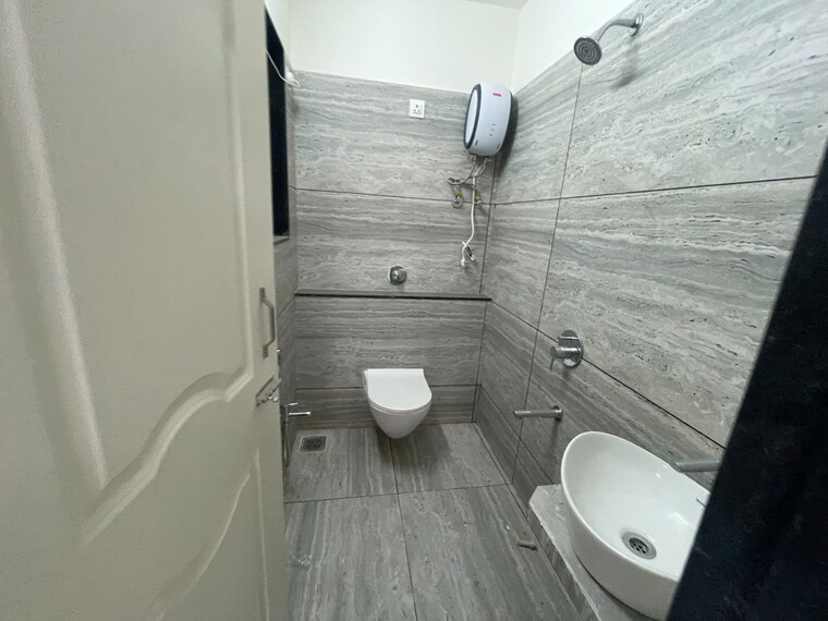 Bathroom, shreeji-bkc-crown 1 Bedroom 468 Sq.Ft. Apartment In Kurla West Mumbai 10665075