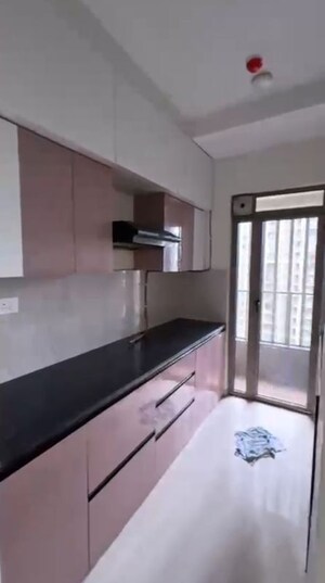 Kitchen in 2 BHK Apartment at Kalpataru Paramount, Kapur Bawdi – for Rent