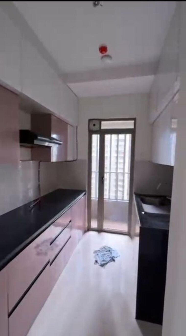Kitchen, kalpataru-paramount 2 Bedroom 527 Sq.Ft. Apartment In Kapur Bawdi Thane 10665093