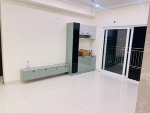 Room in 3 BHK Apartment at My Home Sayuk, Tellapur – for Rent