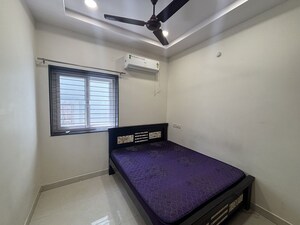 Room in 1 BHK Builder Floor at Kondapur – for Rent