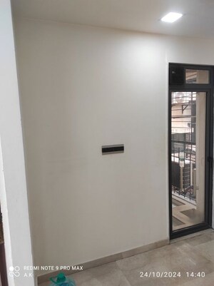 Room in 1 BHK Apartment at Omkar Vive, Kurla – for Rent