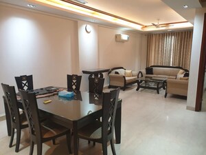 Gym in 3 BHK Builder Floor at Defence Colony – for Rent