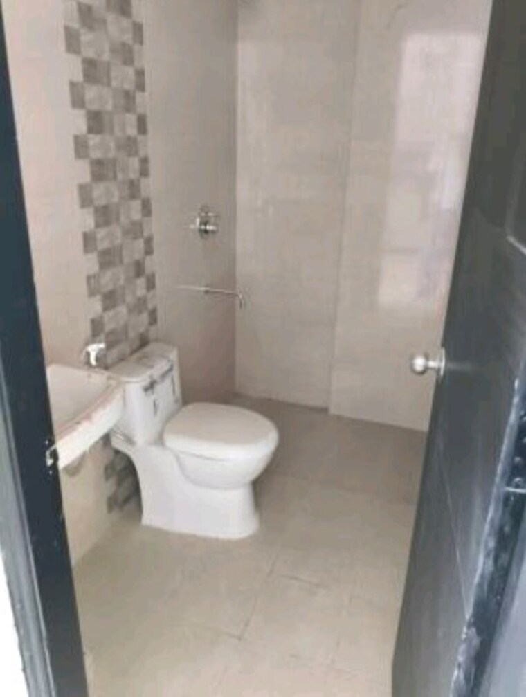 Bathroom, signature-global-park 2 Bedroom 845 Sq.Ft. Apartment In Sohna Sector 36 Gurgaon 10665139