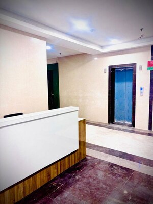 Room in 2 BHK Apartment at Shri Radha Aqua Garden, Sector 16b Greater Noida – for Rent