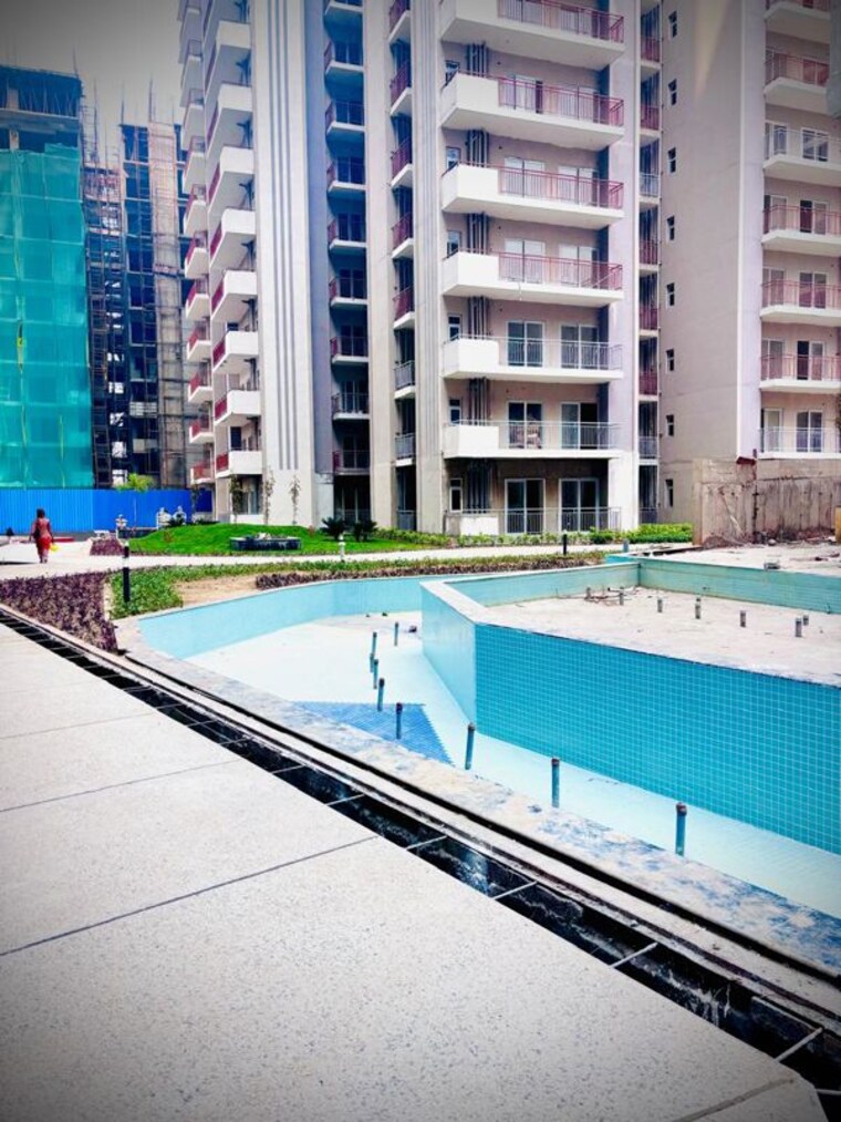 Swimming Pool, shri-radha-aqua-garden 2 Bedroom 1050 Sq.Ft. Apartment In Sector 16b Greater Noida Greater Noida 10665130